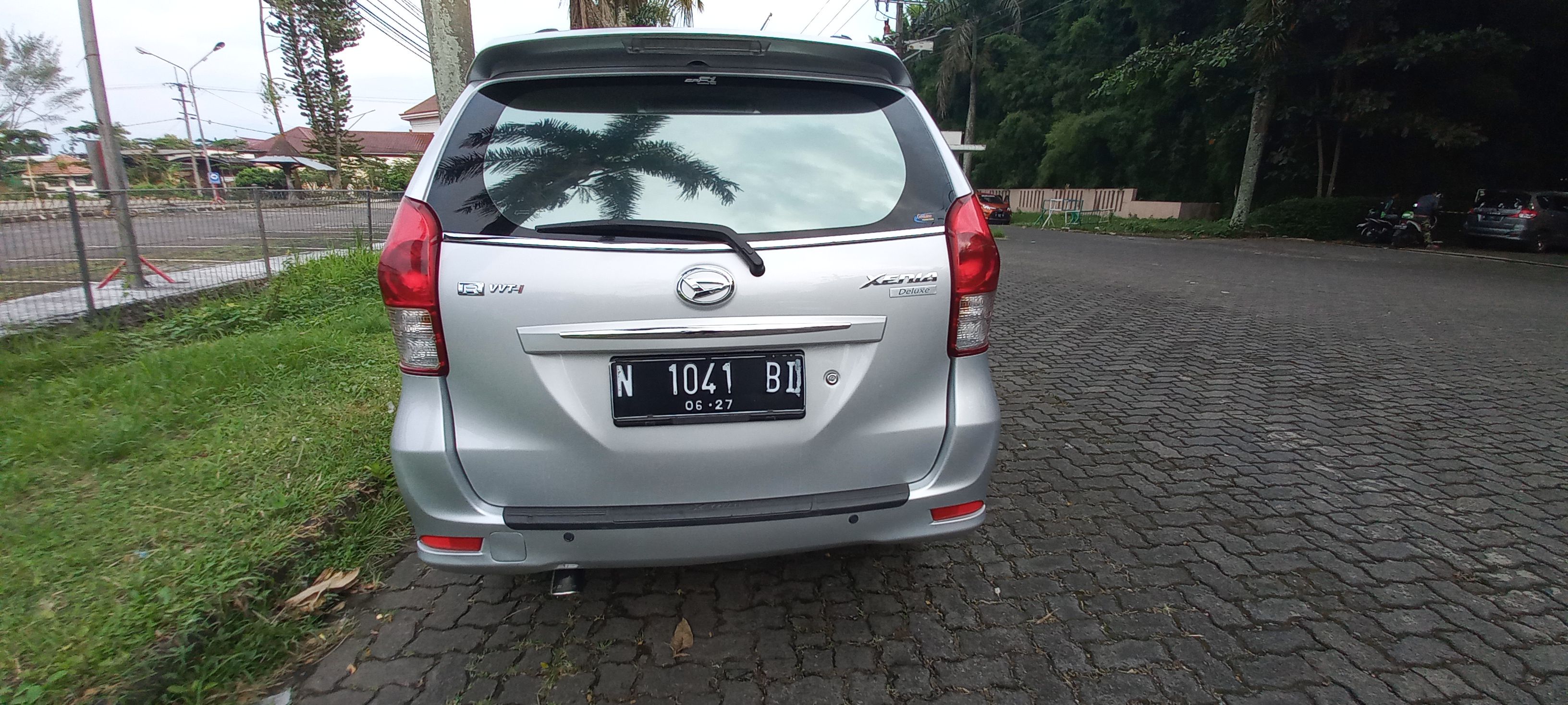 2012 Daihatsu Xenia 2012 Daihatsu Xenia