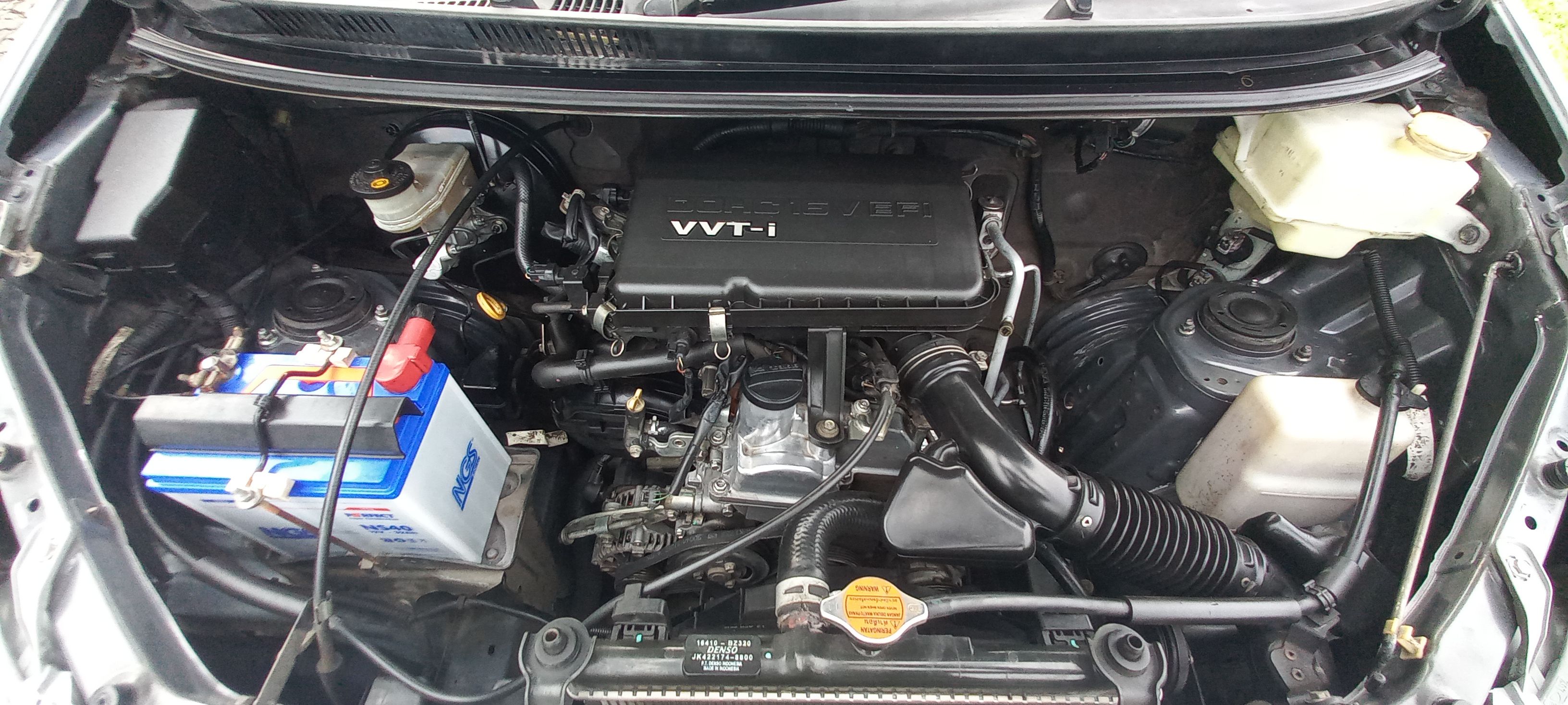 2012 Daihatsu Xenia 2012 Daihatsu Xenia