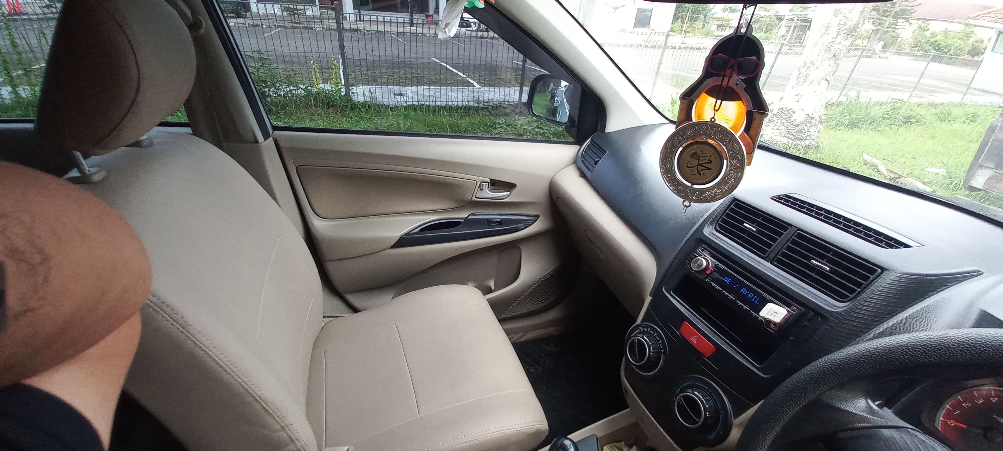 2012 Daihatsu Xenia 2012 Daihatsu Xenia