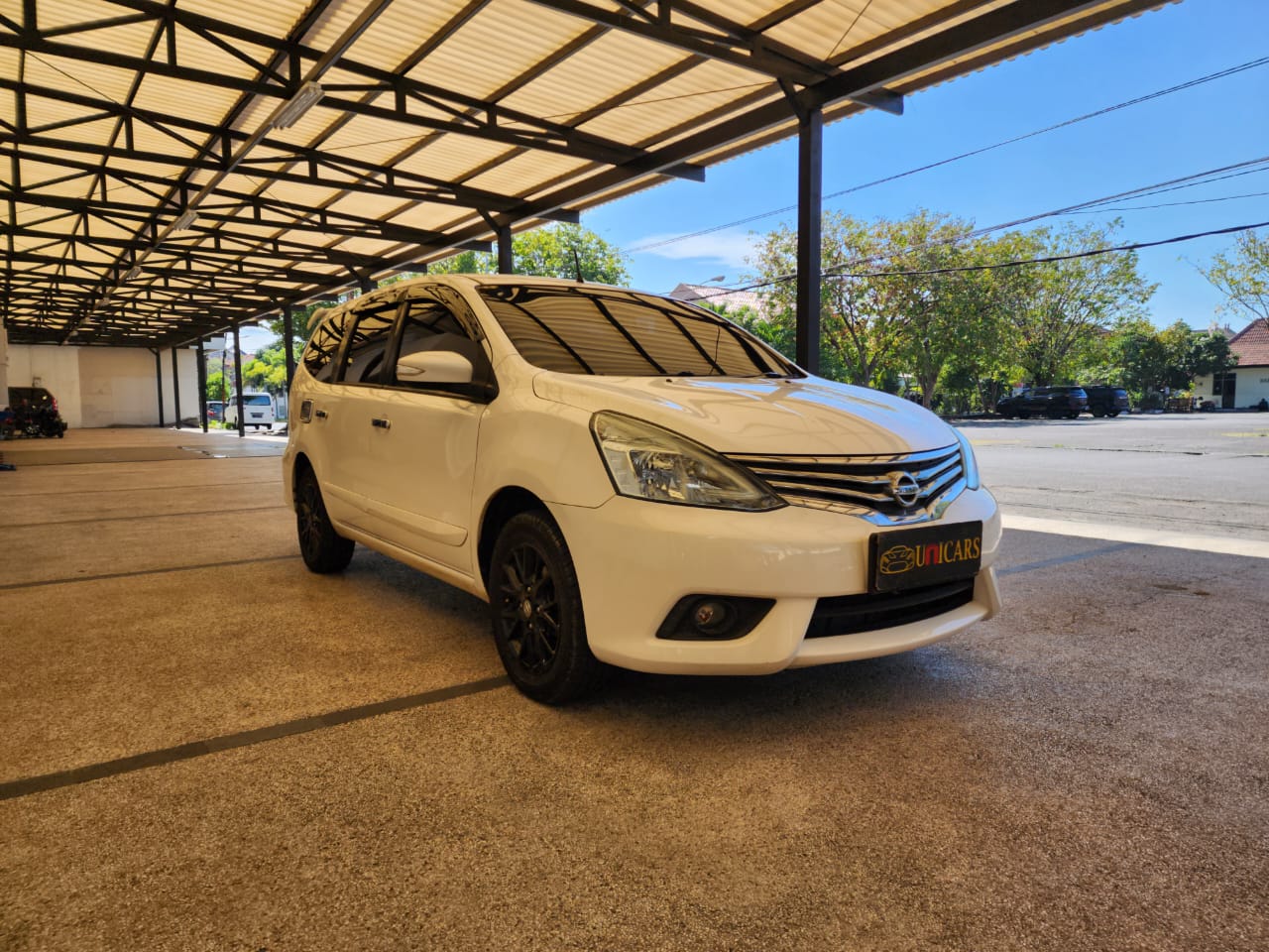 2017 Nissan Grand Livina 2017 Nissan Grand Livina