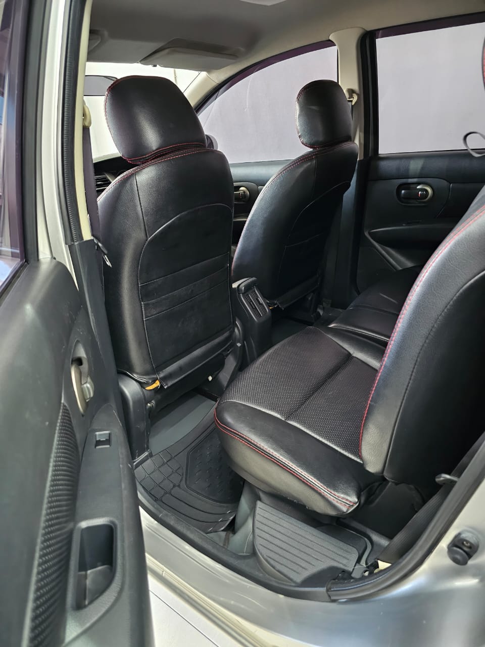 2011 Nissan Grand Livina 2011 Nissan Grand Livina