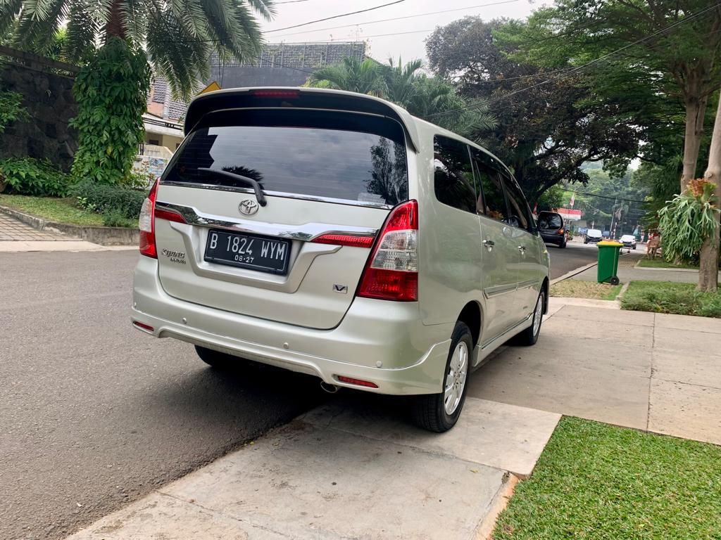 2013 Toyota Innova 2013 Toyota Innova