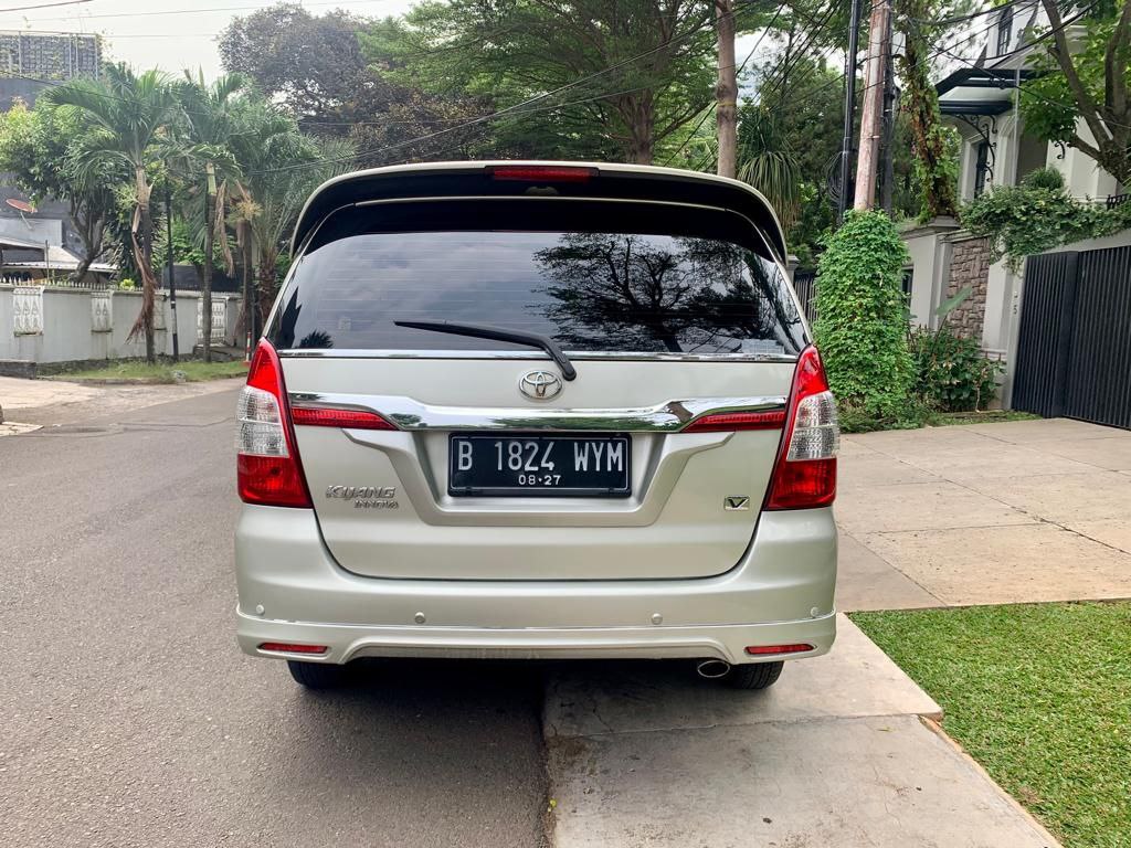 2013 Toyota Innova 2013 Toyota Innova