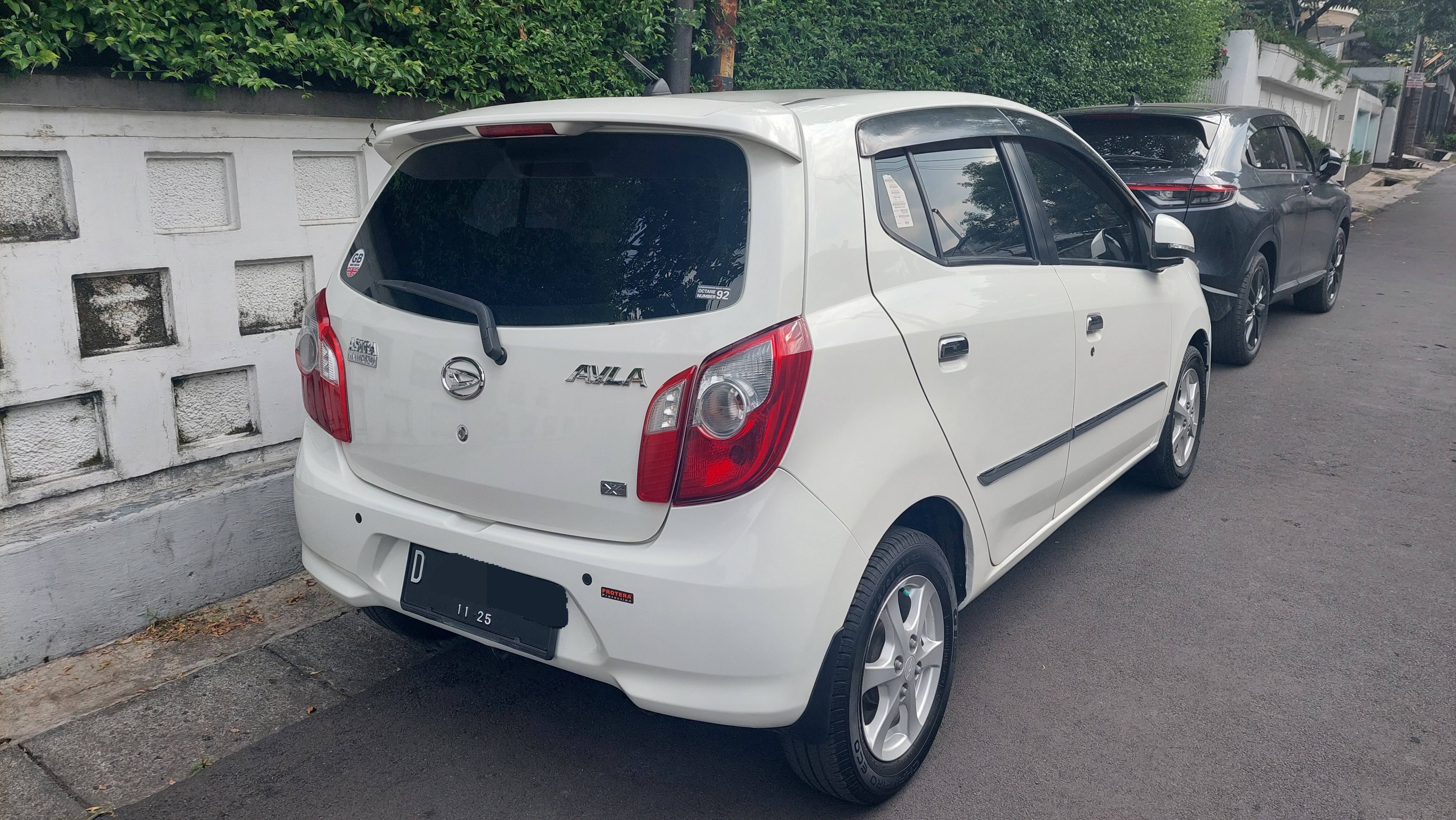 2015 Daihatsu Ayla  2015 Daihatsu Ayla