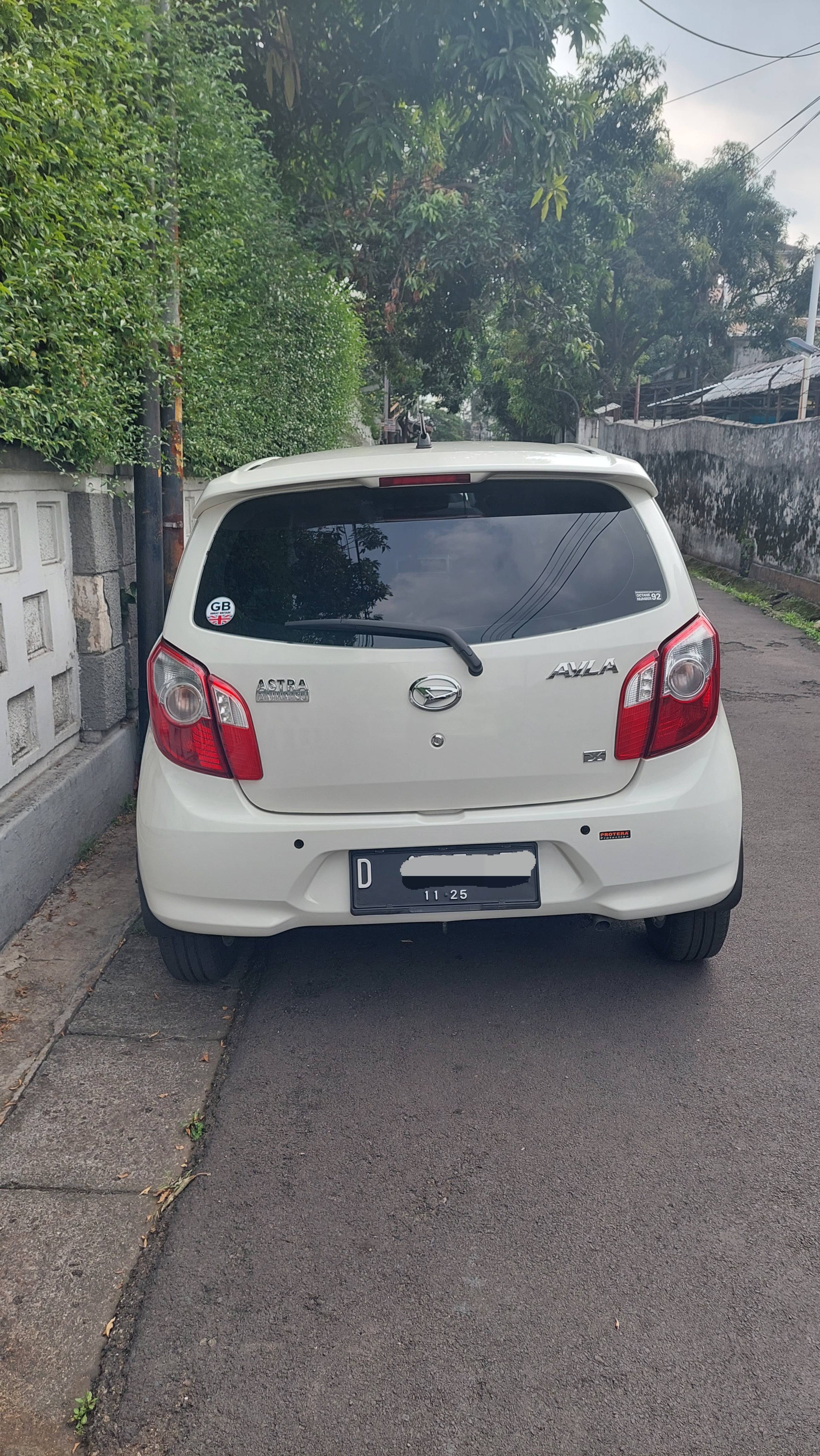 2015 Daihatsu Ayla  2015 Daihatsu Ayla