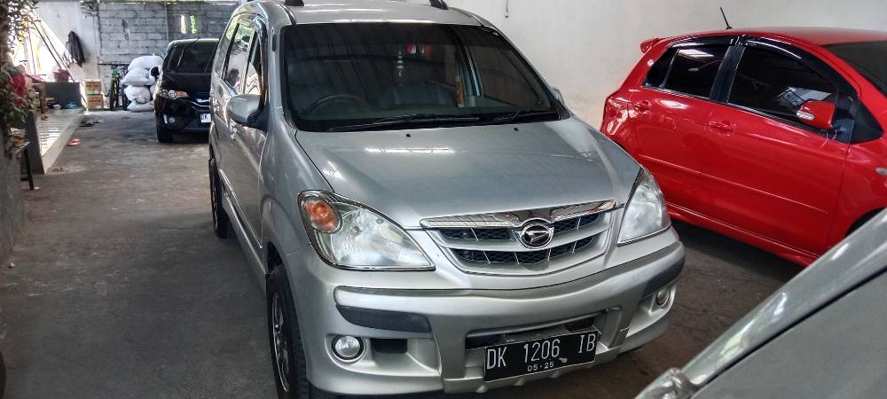 Second Hand 2010 Daihatsu Xenia  1.3 DELUX FAMILY VVTi M/T