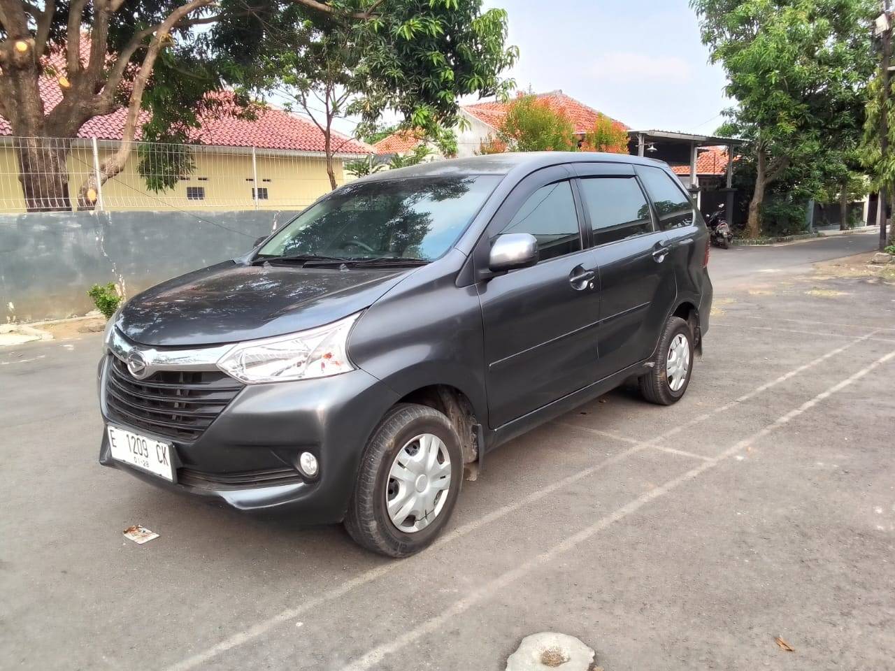 Second Hand 2017 Daihatsu Xenia Second Hand 2017 Daihatsu Xenia