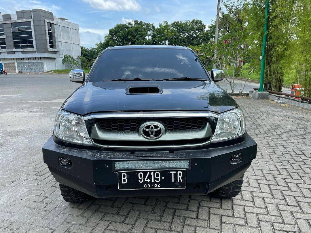 2009 Toyota Hilux Double Cabin E 3.0L MT Bekas 2009 Toyota Hilux Double Cabin E 3.0L MT Bekas