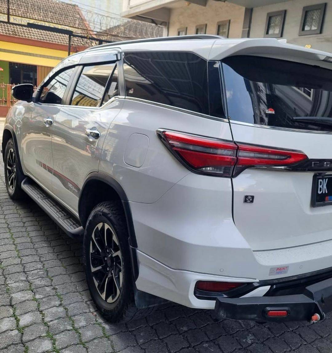 2021 Toyota Fortuner VRZ 4X2 TRD 2.4L AT 2021 Toyota Fortuner VRZ 4X2 TRD 2.4L AT