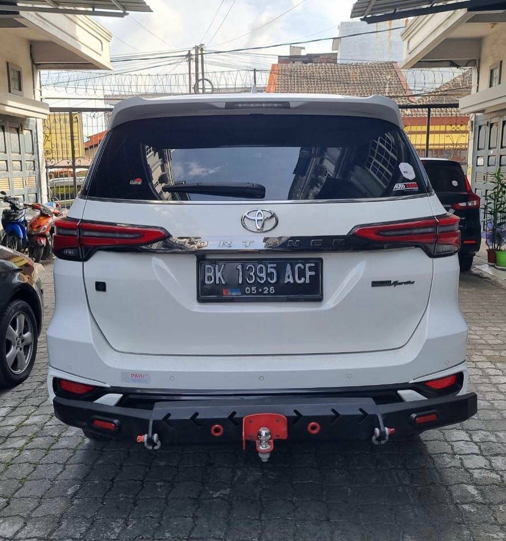 2021 Toyota Fortuner VRZ 4X2 TRD 2.4L AT 2021 Toyota Fortuner VRZ 4X2 TRD 2.4L AT
