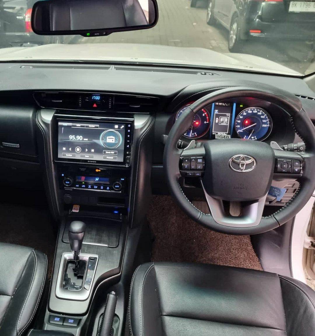 2021 Toyota Fortuner VRZ 4X2 TRD 2.4L AT 2021 Toyota Fortuner VRZ 4X2 TRD 2.4L AT