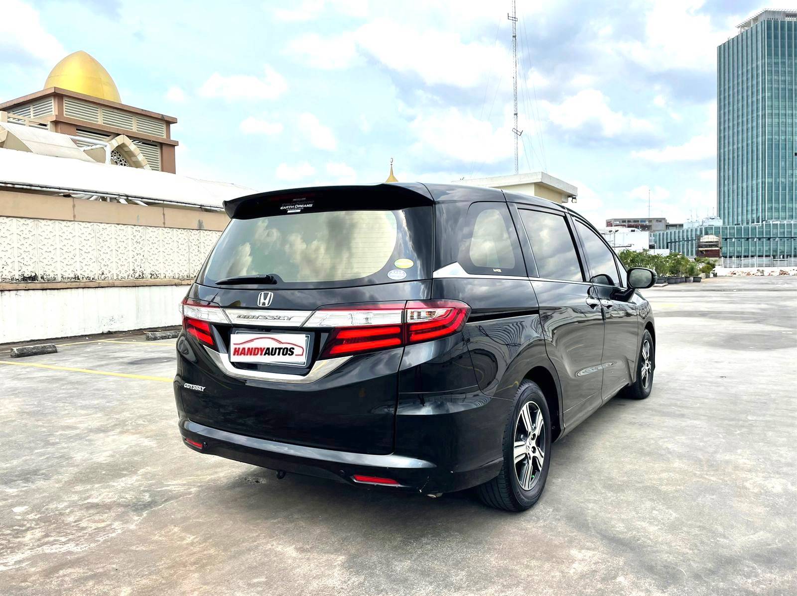 2023 Honda Odyssey  2.4 S AT 2.4 S AT tua