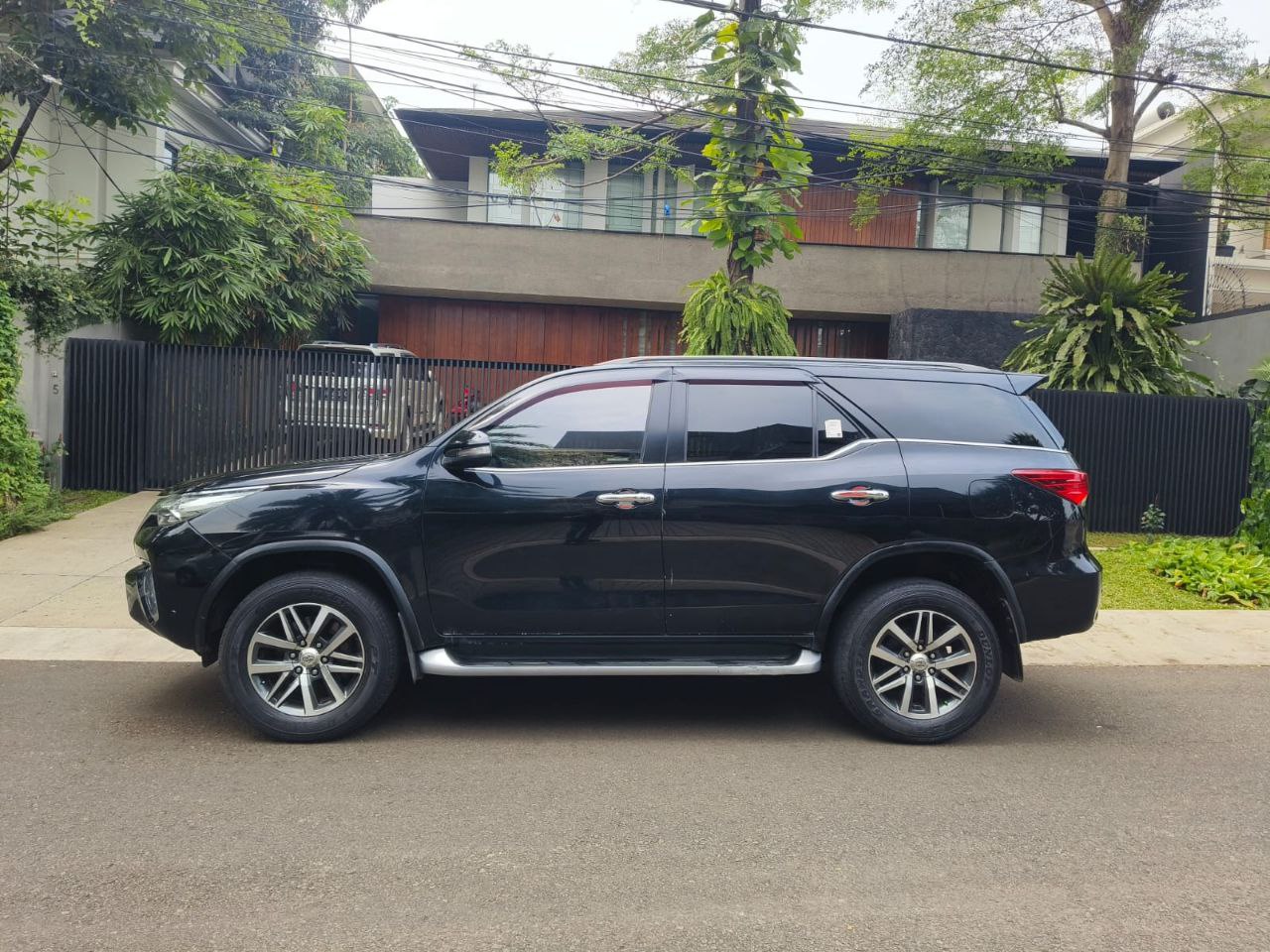 2016 Toyota Fortuner  2016 Toyota Fortuner