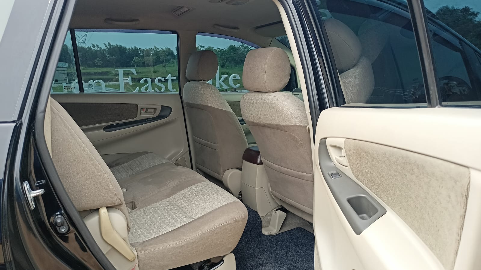 2015 Toyota Innova 2015 Toyota Innova