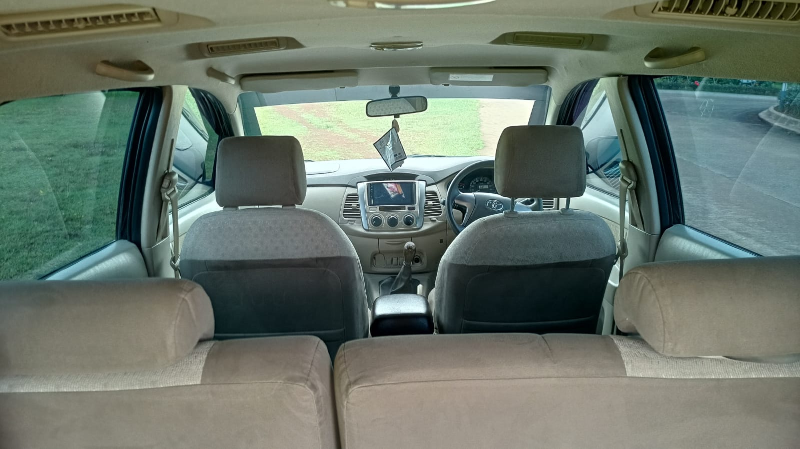 2015 Toyota Innova 2015 Toyota Innova