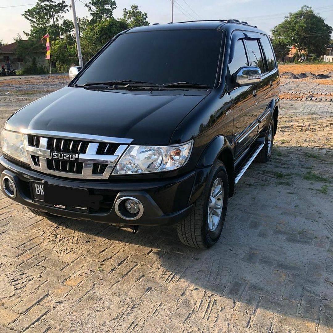 2014 Isuzu Panther 2014 Isuzu Panther