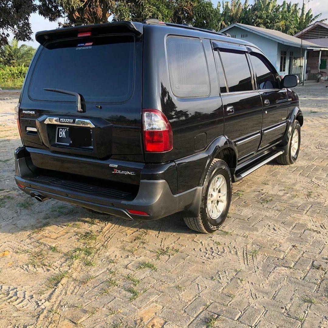 2014 Isuzu Panther 2014 Isuzu Panther