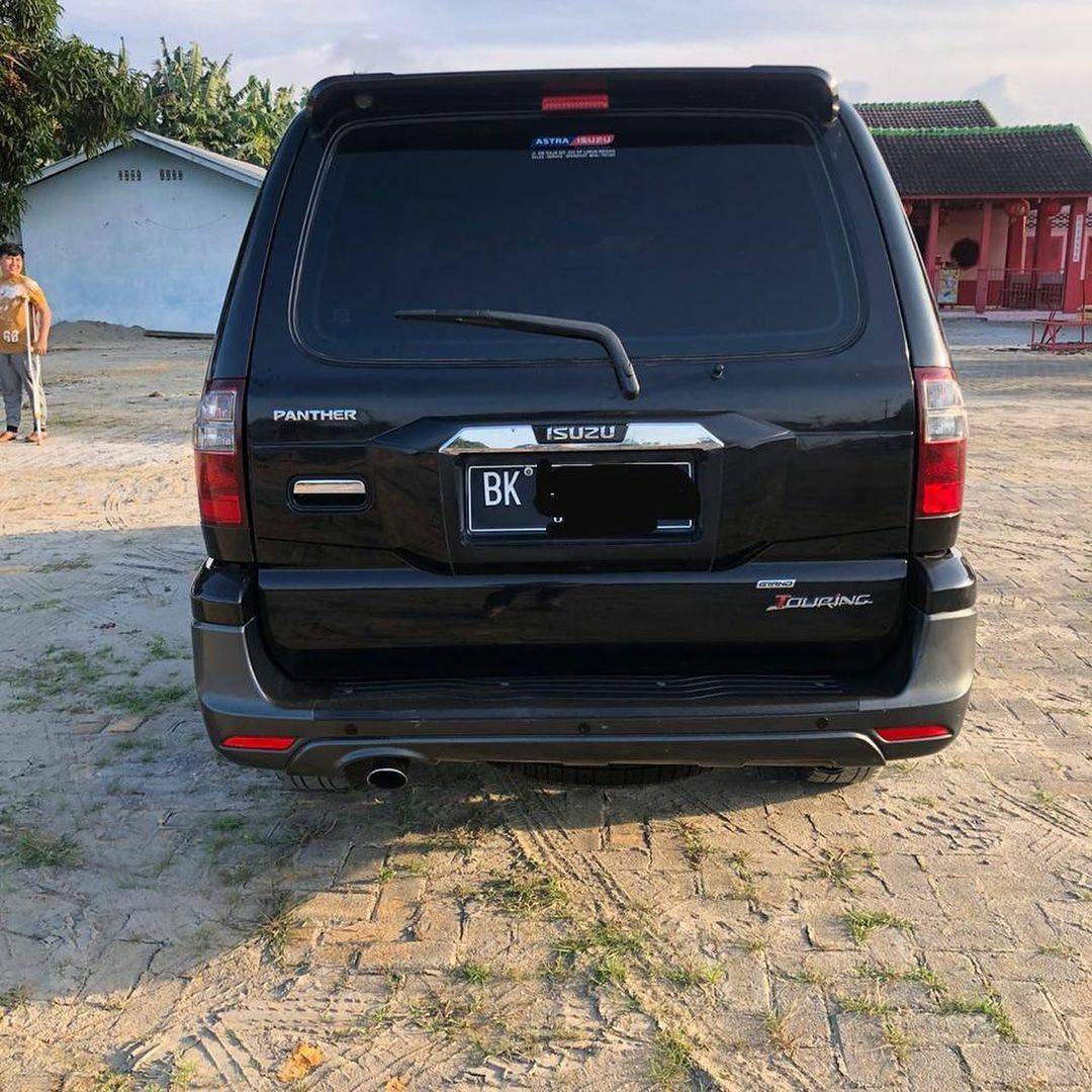 2014 Isuzu Panther 2014 Isuzu Panther