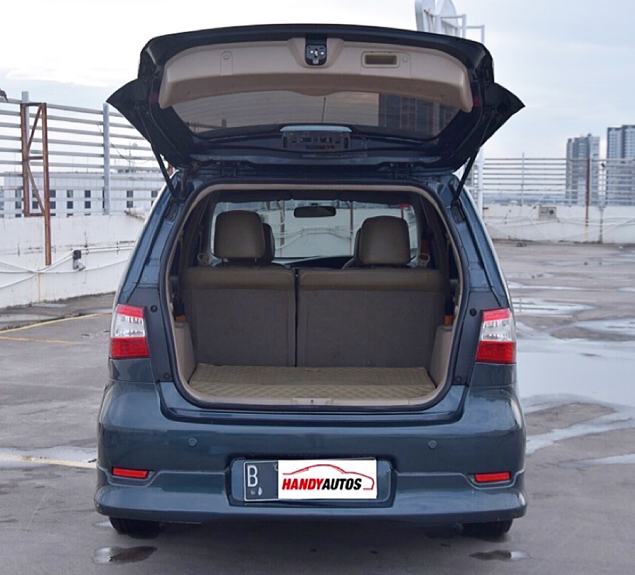 2013 Nissan Grand Livina 2013 Nissan Grand Livina