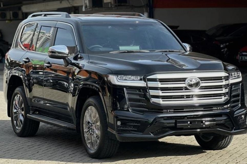 2023 Toyota Land Cruiser  Bekas 2023 Toyota Land Cruiser  Bekas