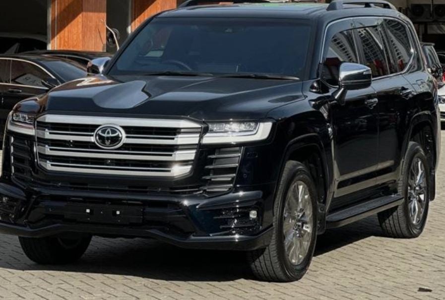 2023 Toyota Land Cruiser  2023 Toyota Land Cruiser