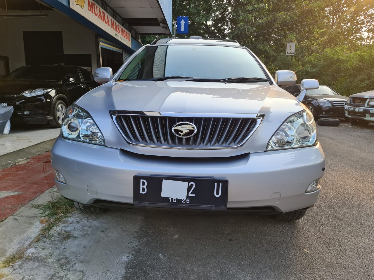 Second Hand 2010 Toyota Harrier Second Hand 2010 Toyota Harrier