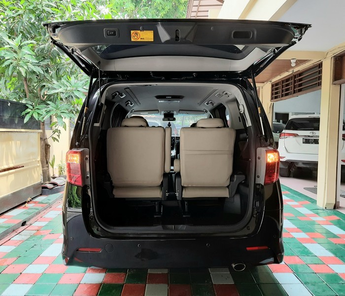 2011 Toyota Alphard 2011 Toyota Alphard