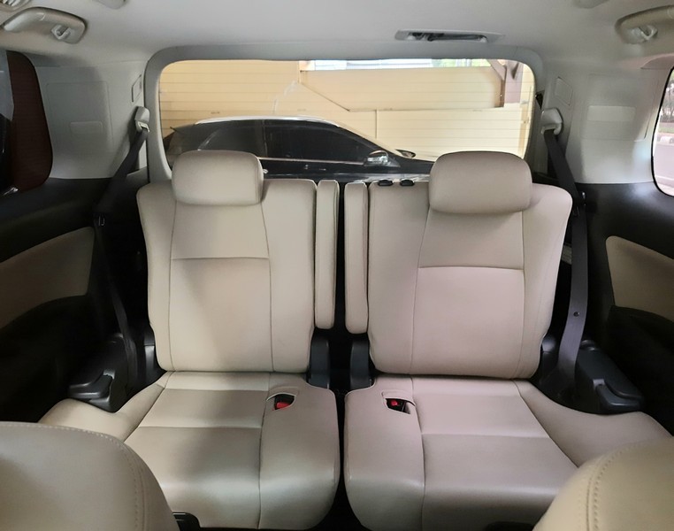 2011 Toyota Alphard 2011 Toyota Alphard