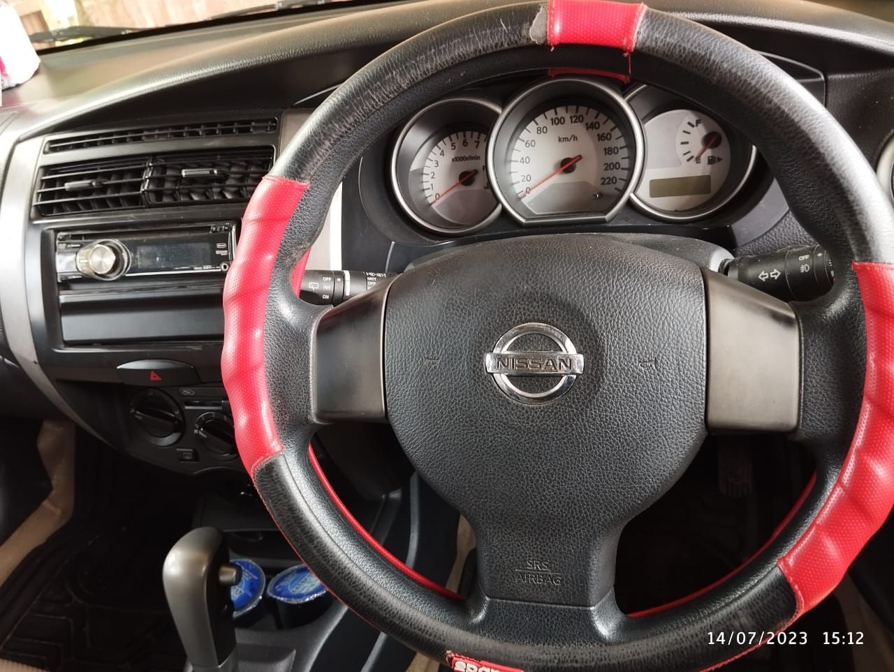 2012 Nissan Grand Livina 1.5 XV CVT 2012 Nissan Grand Livina 1.5 XV CVT