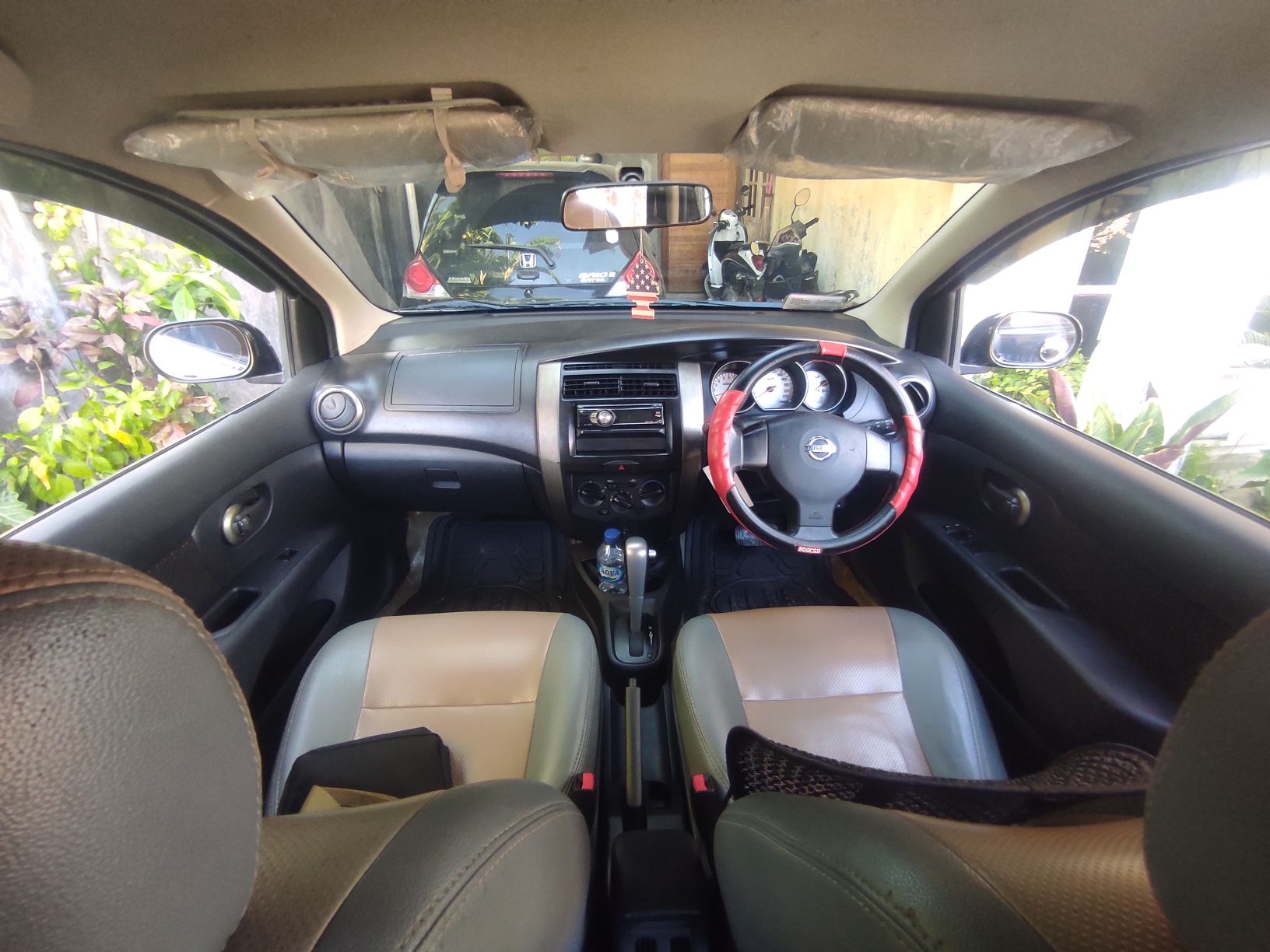 2012 Nissan Grand Livina 1.5 XV CVT 2012 Nissan Grand Livina 1.5 XV CVT