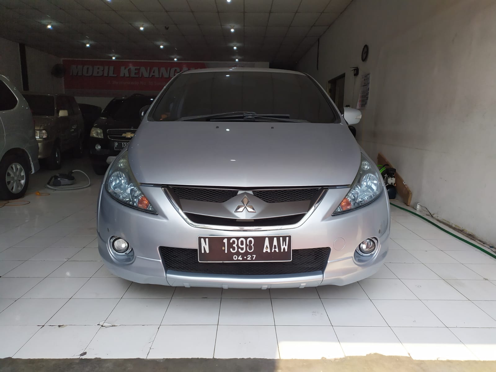 Second Hand 2010 Mitsubishi Grandis Second Hand 2010 Mitsubishi Grandis