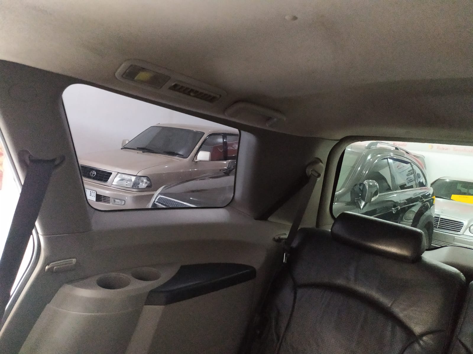 2010 Mitsubishi Grandis 2010 Mitsubishi Grandis