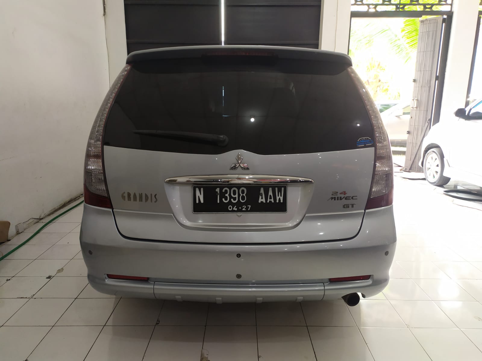 2010 Mitsubishi Grandis 2010 Mitsubishi Grandis