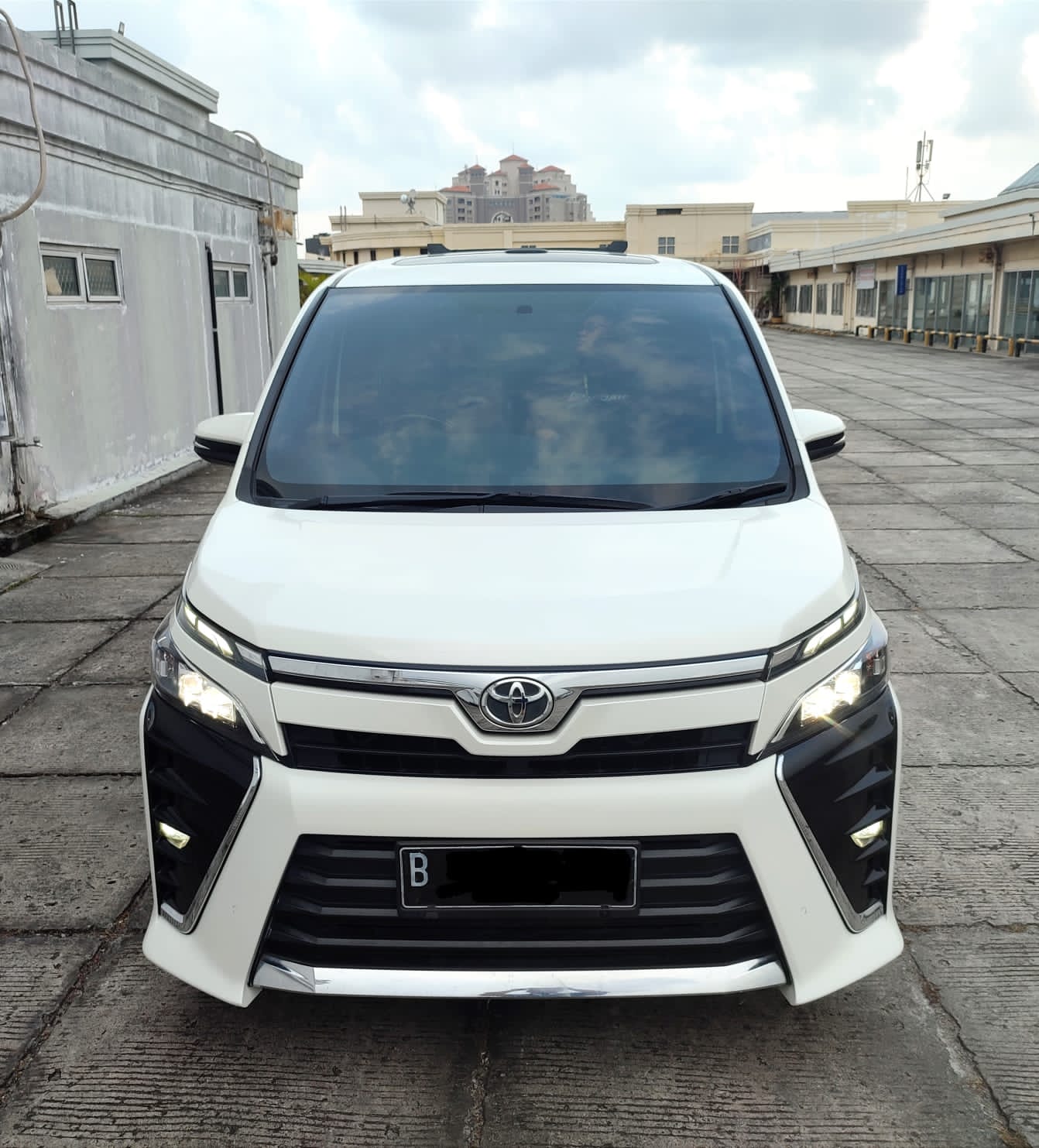 2017 Toyota Voxy Bekas 2017 Toyota Voxy Bekas