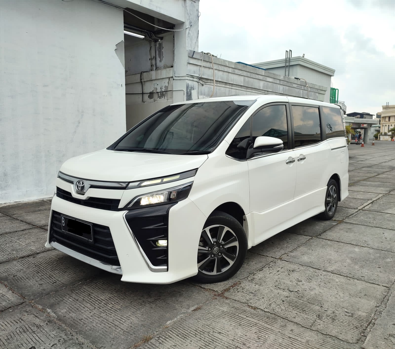 2017 Toyota Voxy 2017 Toyota Voxy