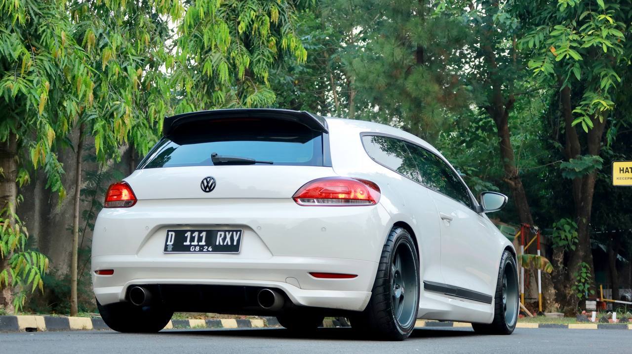 2010 Volkswagen Scirocco  2010 Volkswagen Scirocco