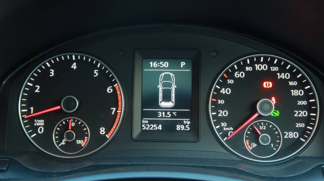 2010 Volkswagen Scirocco  2010 Volkswagen Scirocco