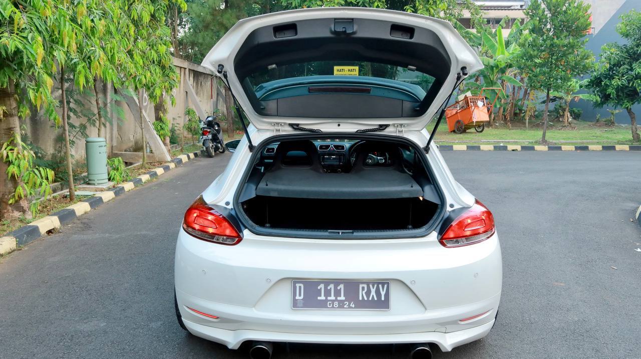 2010 Volkswagen Scirocco  2010 Volkswagen Scirocco