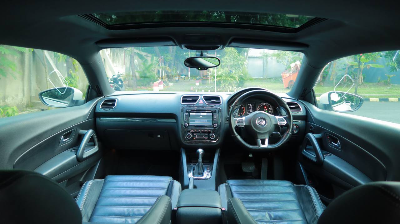 2010 Volkswagen Scirocco  2010 Volkswagen Scirocco