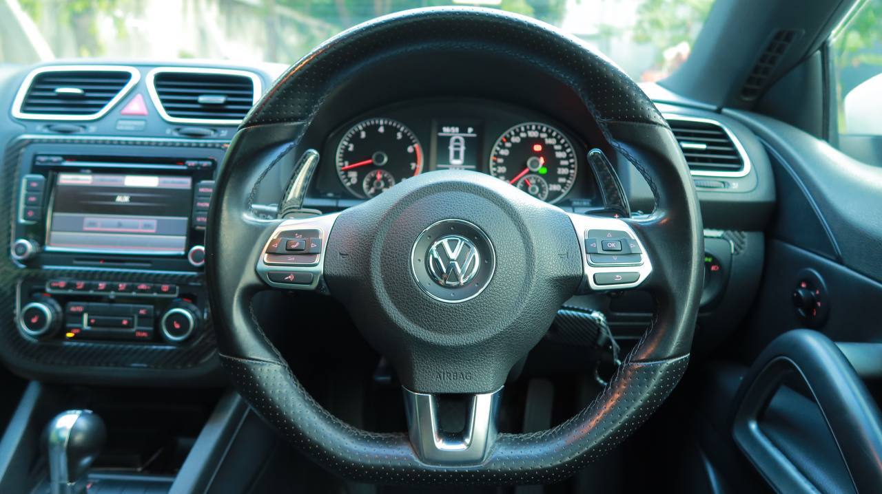 2010 Volkswagen Scirocco  2010 Volkswagen Scirocco