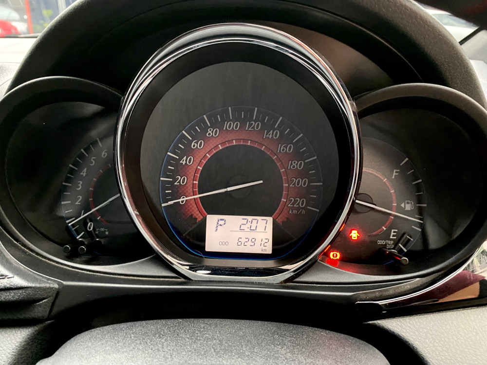 2017 Toyota Yaris Heykers 2017 Toyota Yaris Heykers