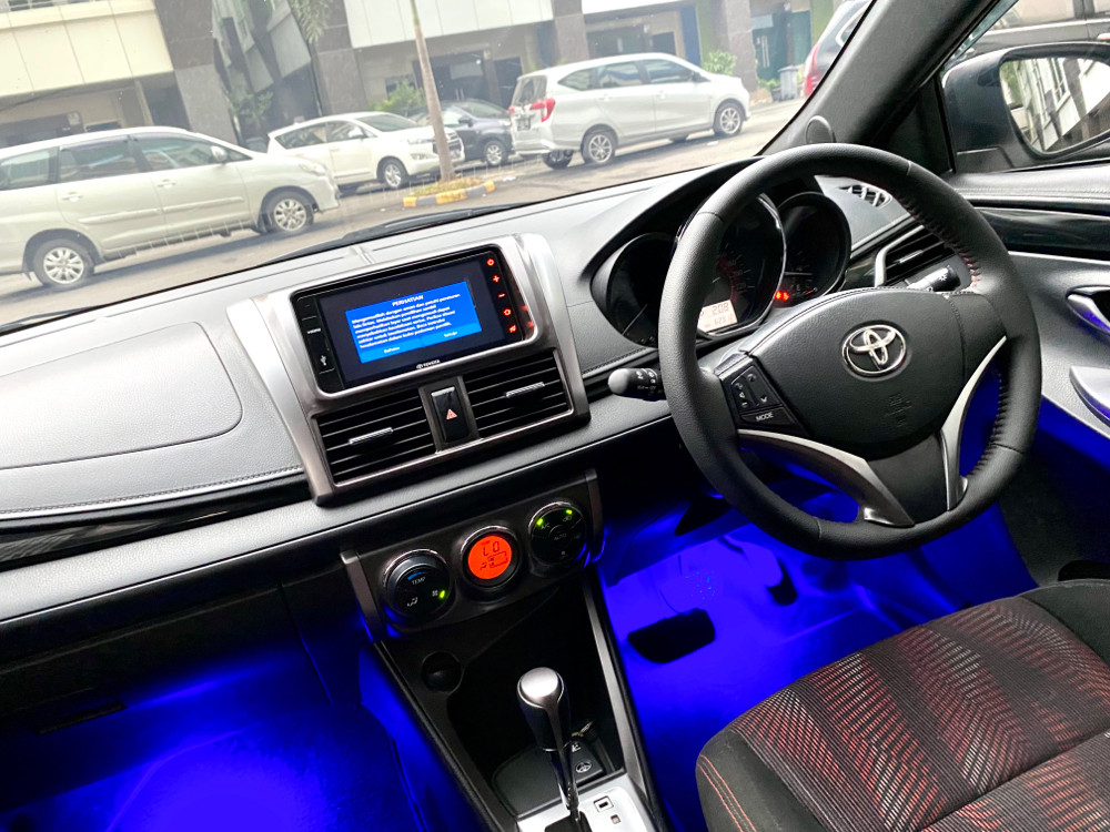 2017 Toyota Yaris Heykers 2017 Toyota Yaris Heykers