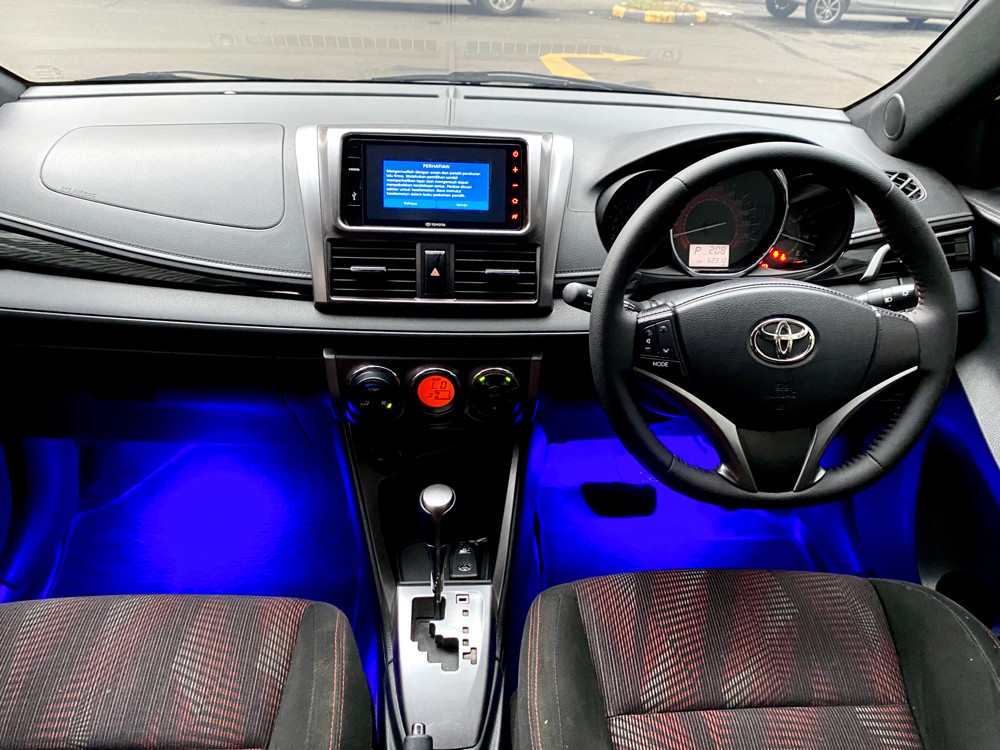 2017 Toyota Yaris Heykers 2017 Toyota Yaris Heykers