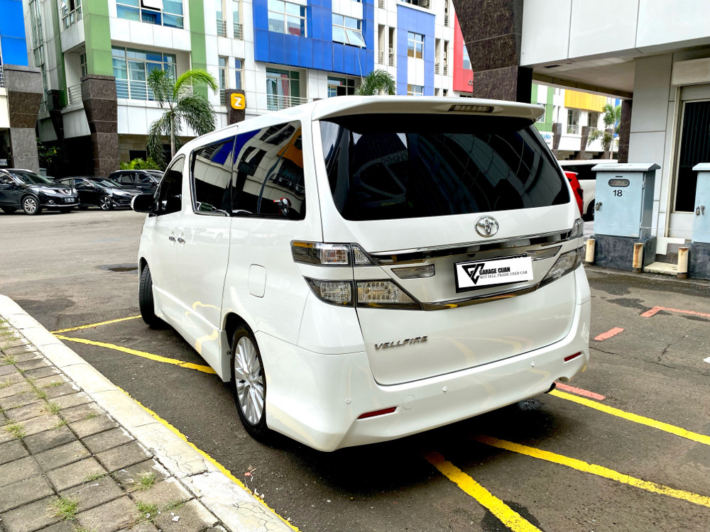 2013 Toyota Vellfire 2013 Toyota Vellfire