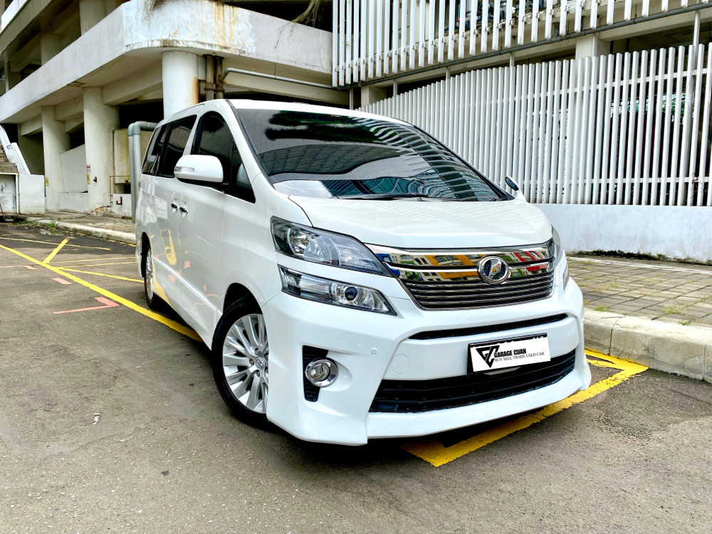 2013 Toyota Vellfire 2013 Toyota Vellfire