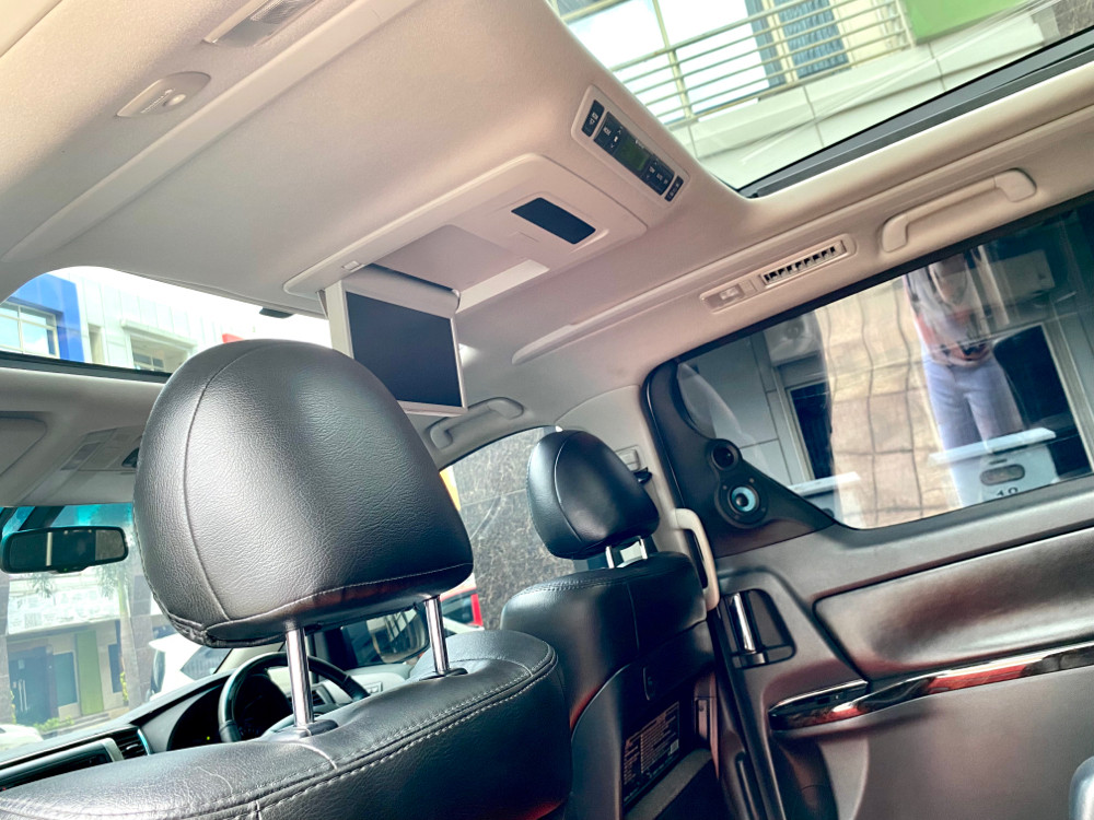 2013 Toyota Vellfire 2013 Toyota Vellfire