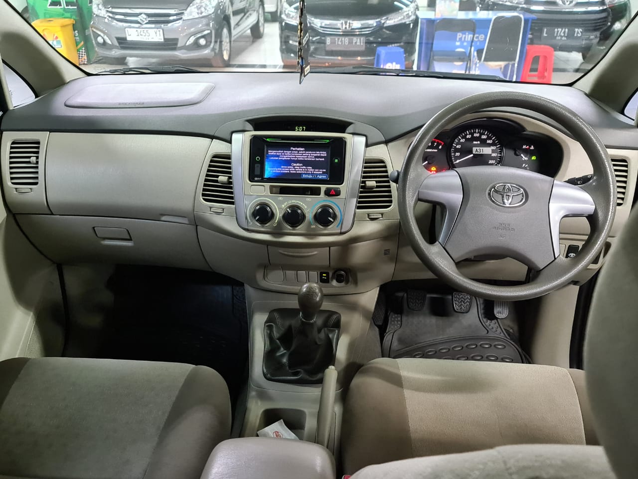 2015 Toyota Kijang Innova 2015 Toyota Kijang Innova