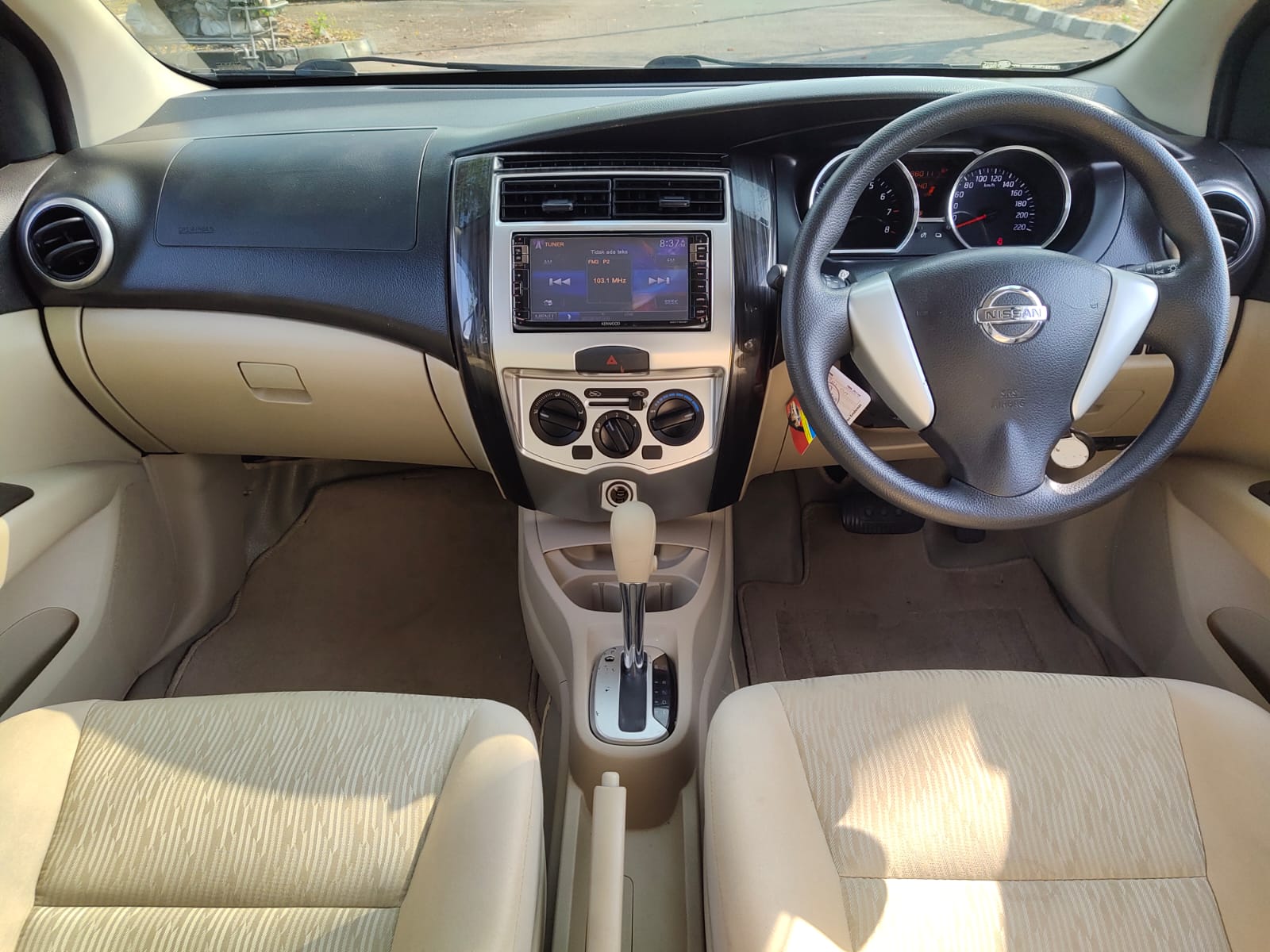 2016 Nissan Grand Livina 2016 Nissan Grand Livina
