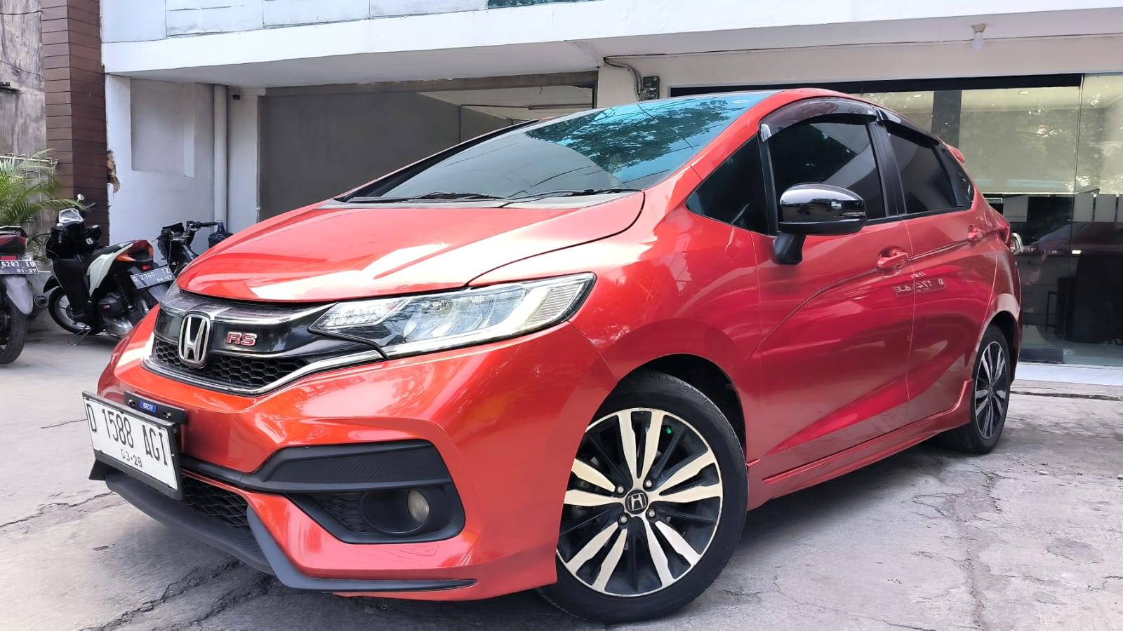 Beli mobil bekas
