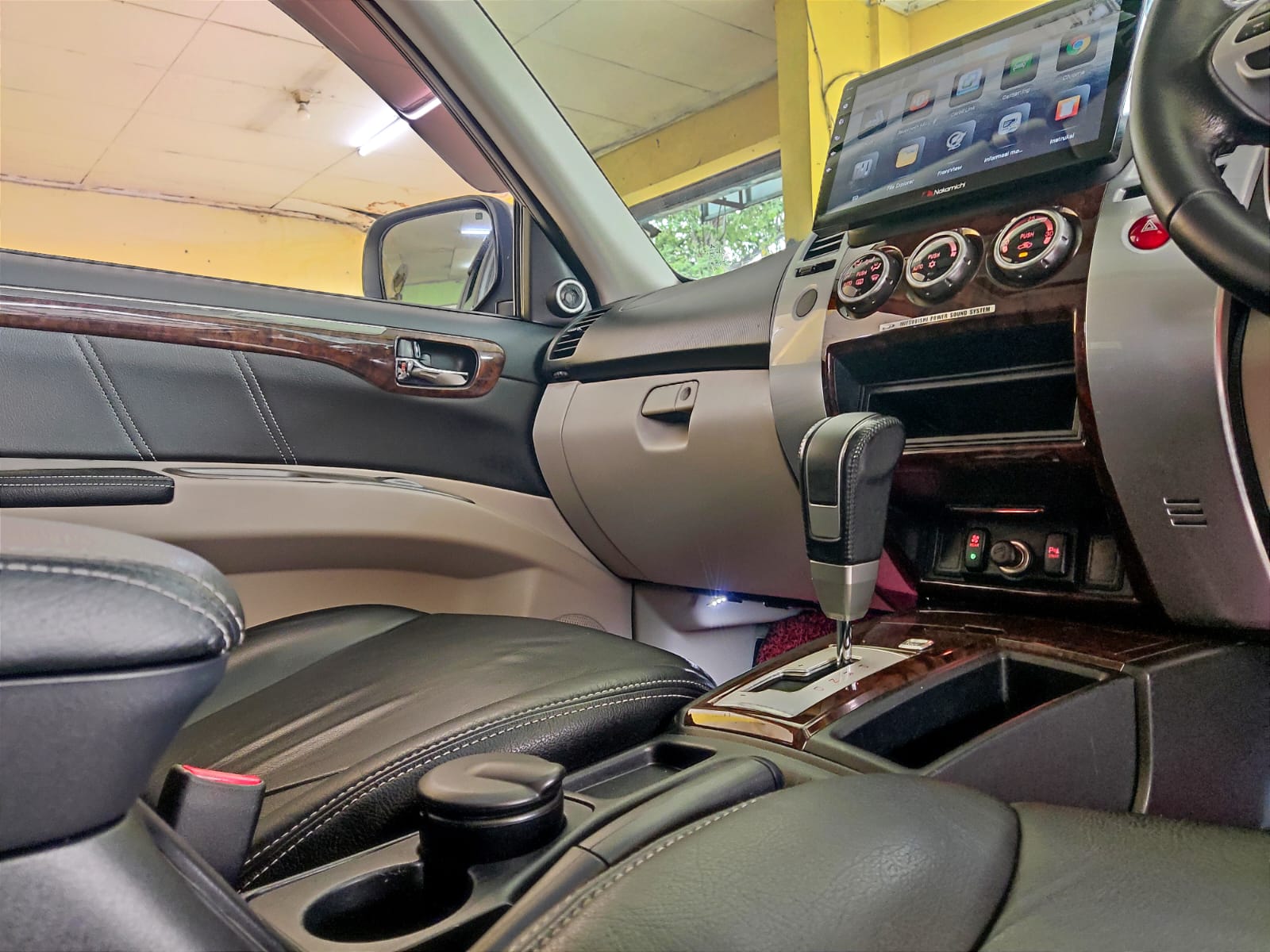 2014 Mitsubishi Pajero Sport 2014 Mitsubishi Pajero Sport